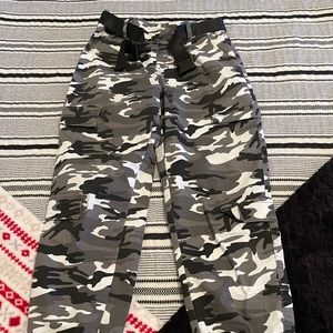 Pants from forever 21 never worn